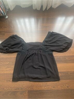 Charlette Russe black off shoulder blouse Size large (Cart k-108)